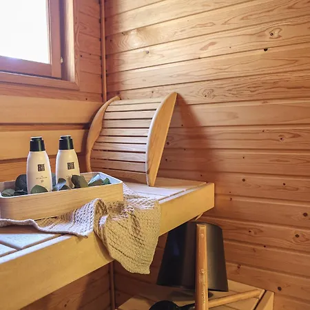 Aurora River View 3-bedroom By Booklapland Rovaniemi