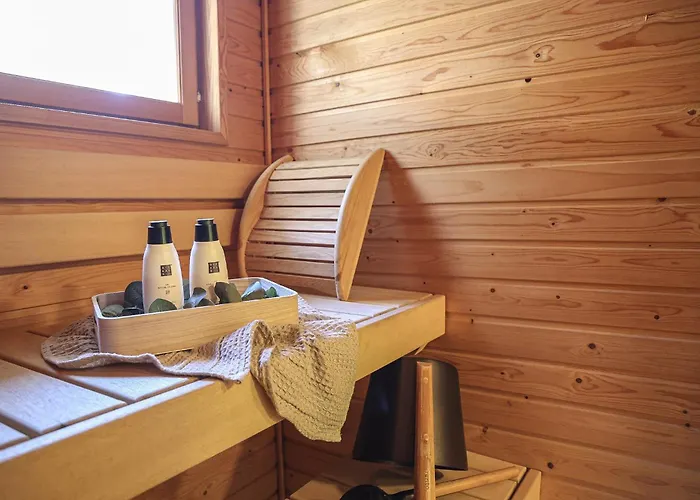 Aurora River View 3-bedroom By Booklapland Rovaniemi