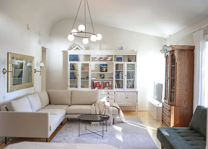 Aurora River View 3-bedroom By Booklapland *