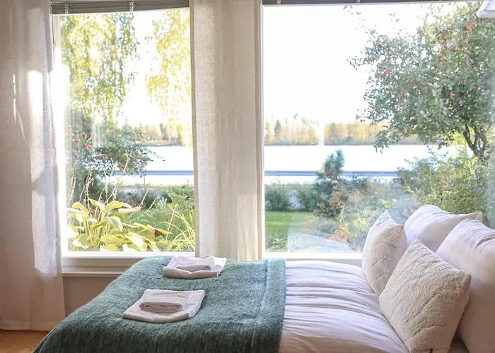 Aurora River View 3-bedroom By Booklapland